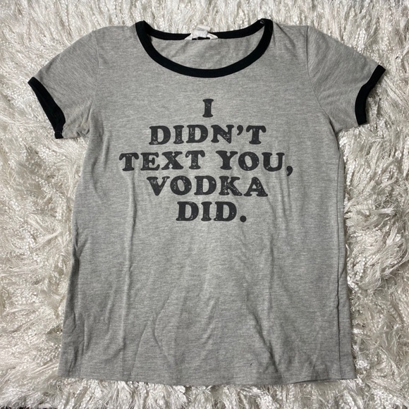 Graphic T-Shirt - Picture 2 of 3